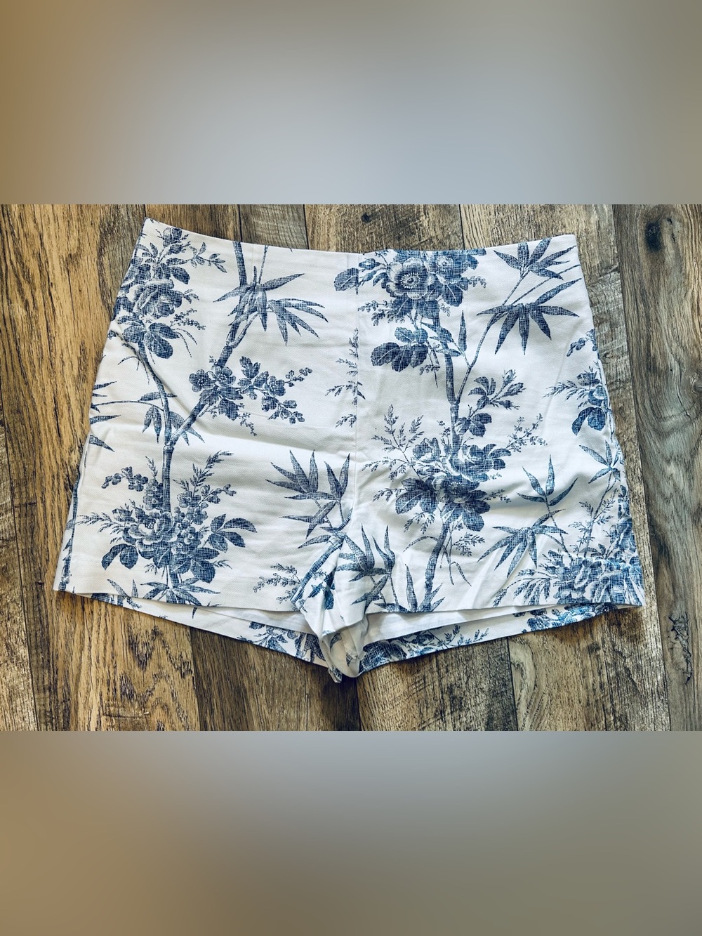 LOFT White High-Waist Linen Floral Print Shorts with Blue Toile Pattern